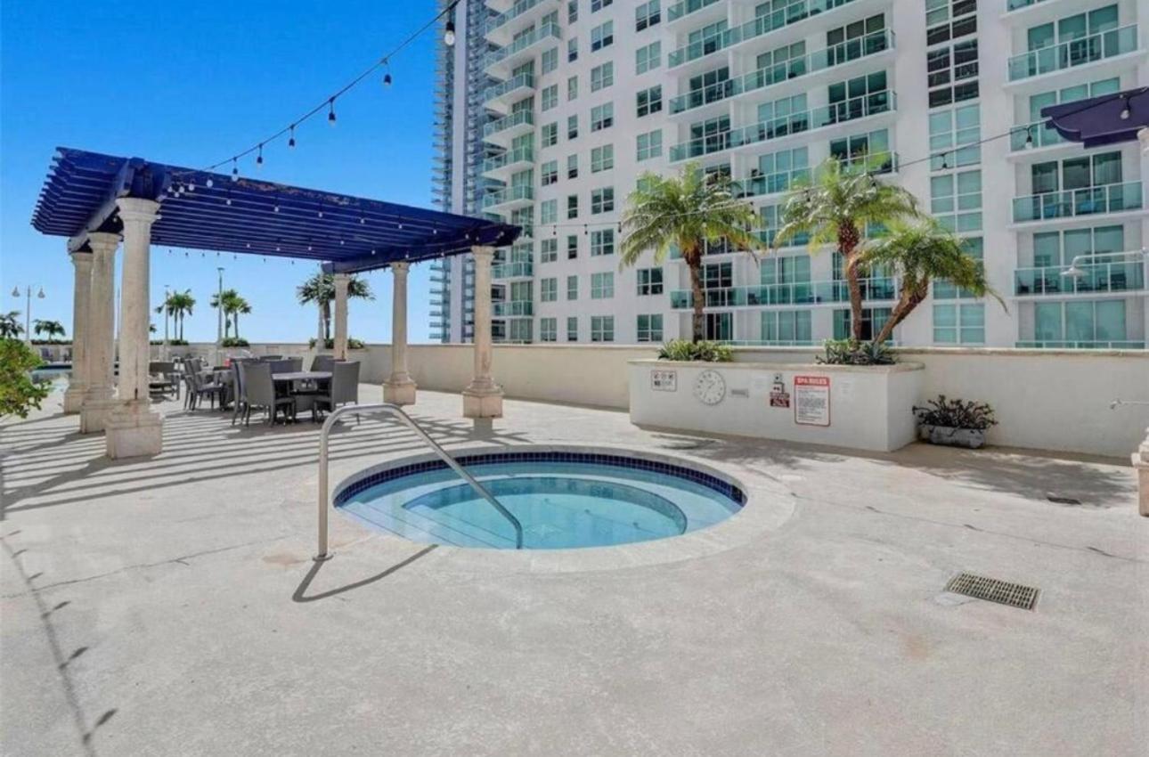 Centric Modern 40Thfloor Brickell Condo Free Parking By Palermo Home Маями Екстериор снимка